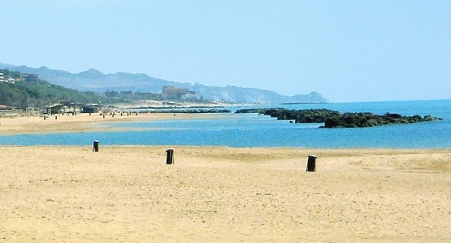 Villa Kama San Leone Esterno foto